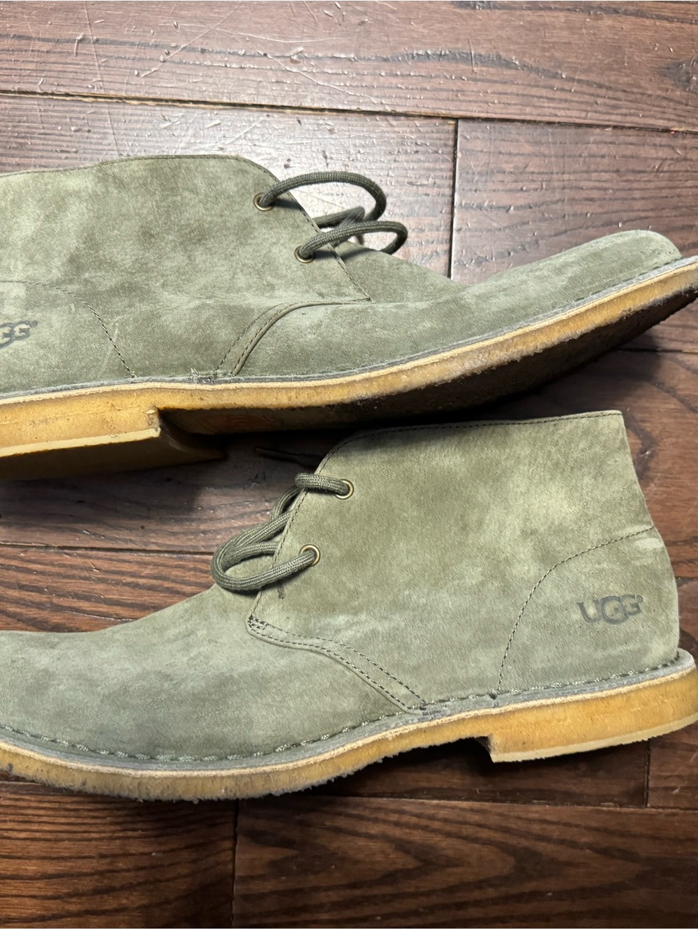 UGG Men’s Olive Green Suede Chukka Boots